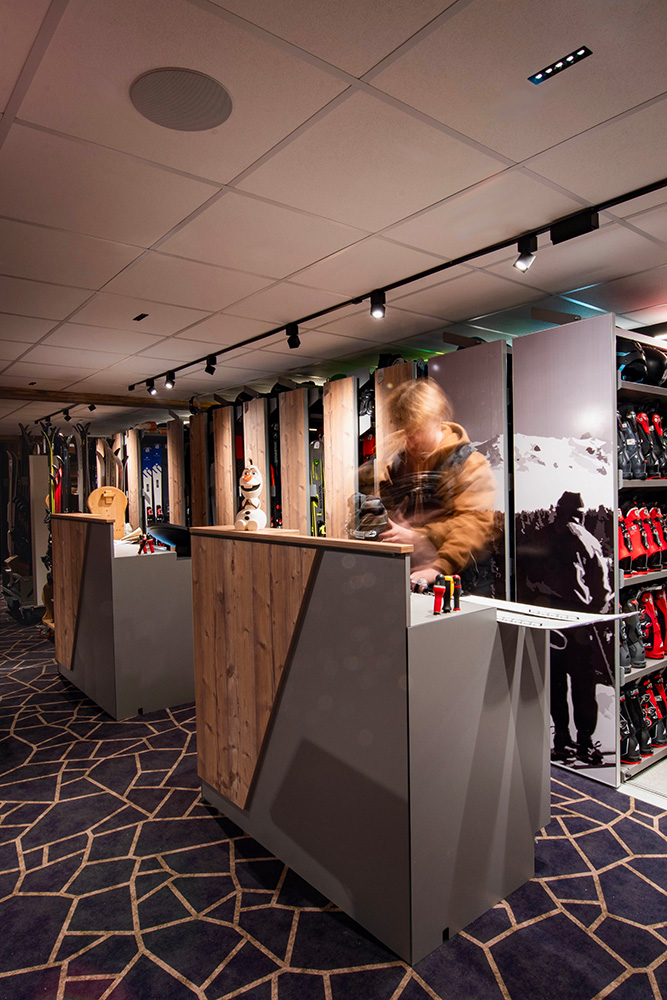 Copyrights Lights & Scenari - chamois sports 12bd