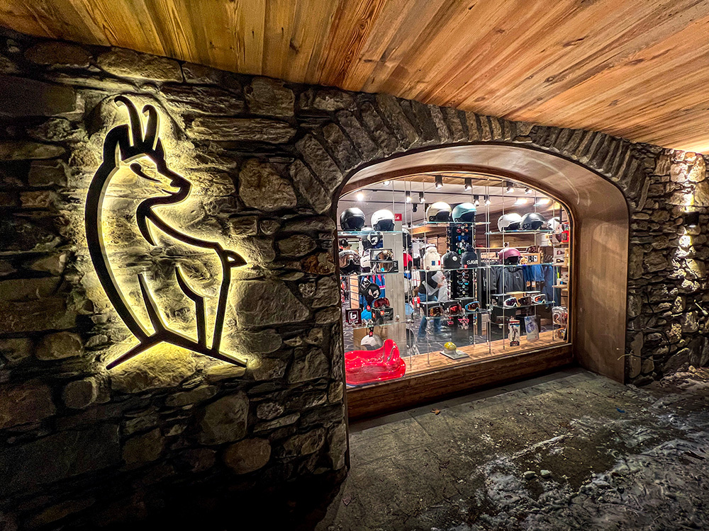 Copyrights Lights & Scenari - chamois sports 21bd
